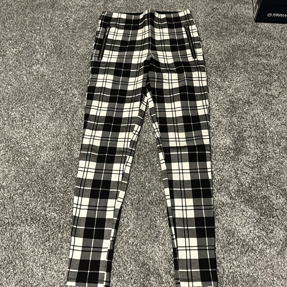 Fashion nova black and white striped pants size M worn a couple times